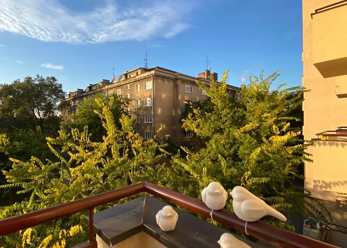 Urban Jungle By Zoom Apartments